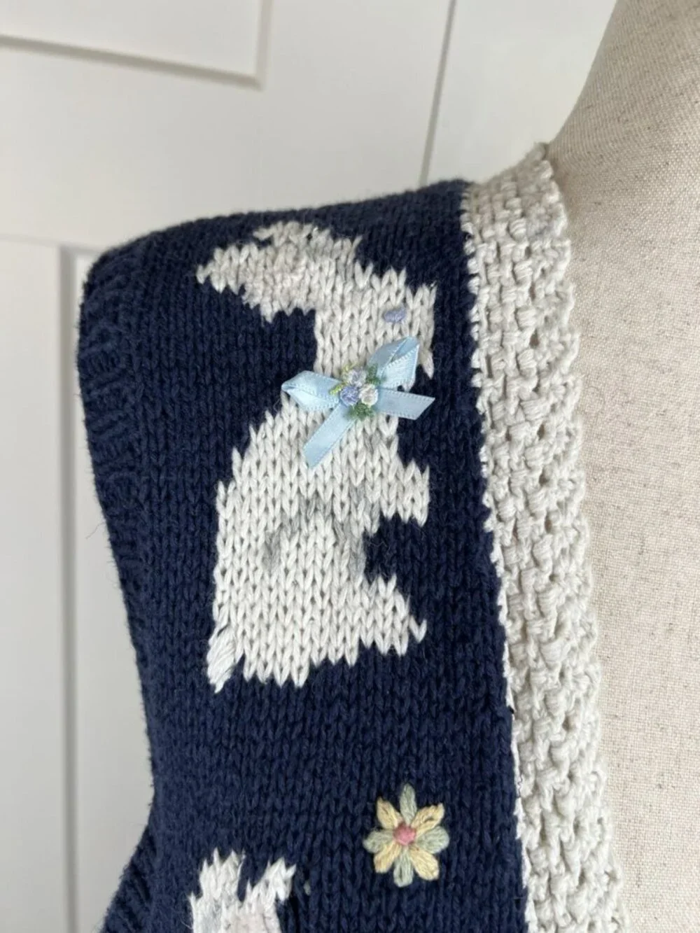 Vintage Marisa Christina Bunny Rabbit Sweater Vest L Hand Knit Easter Cottagecor